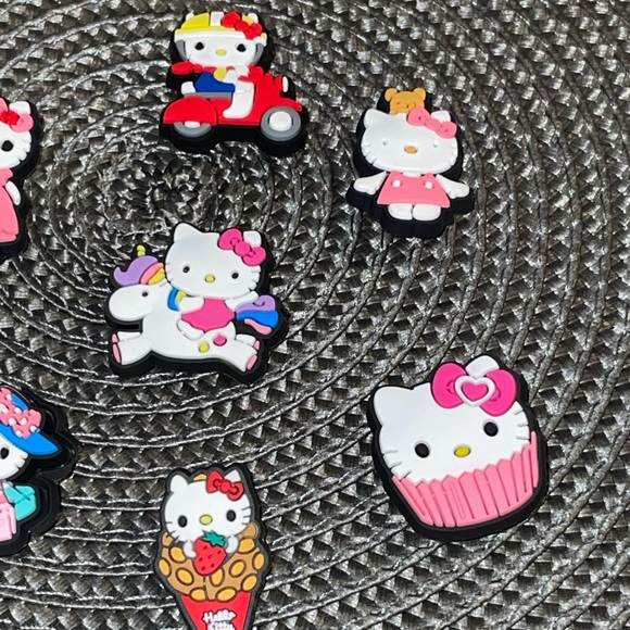 10pc Hello Kitty Love 💗 Sanrio Croc Charms - Picture 3 of 9